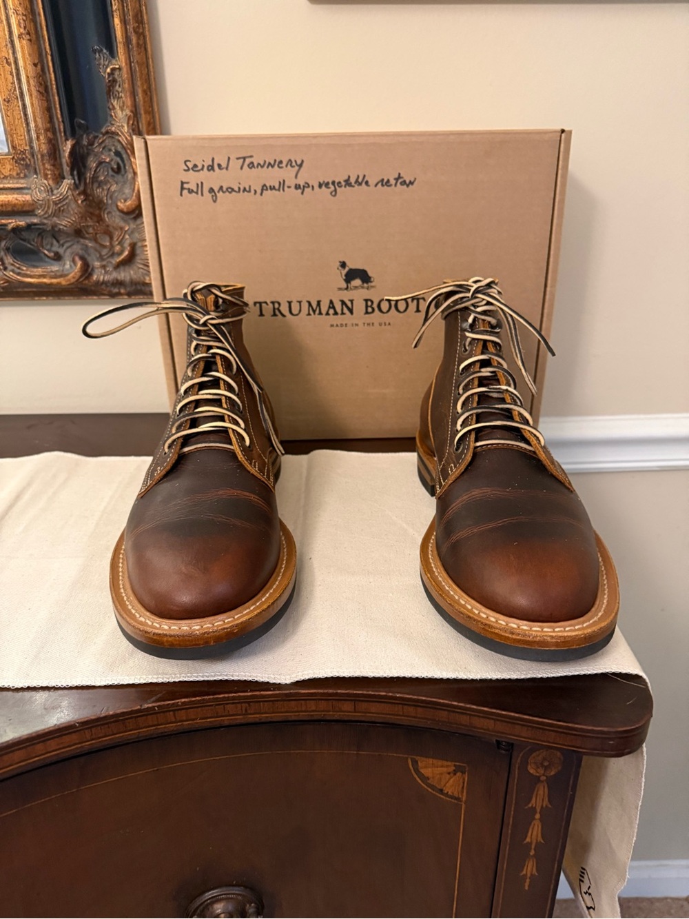 Truman Tobacco Snakebite/Plain Toe Size 9 D